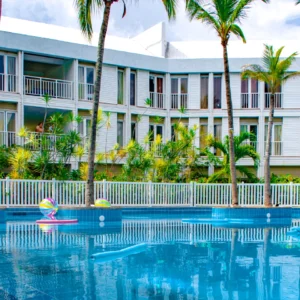 Hotel On Vacation Cove