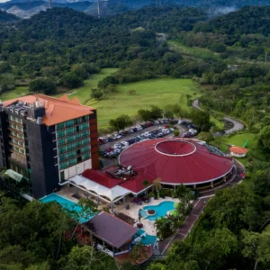 Hotel Summit Rainforest & Golf Resort